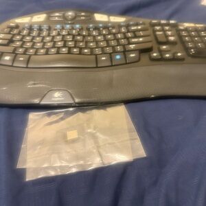 Logitech K350  Wave Ergonomic Wireless Keyboard With Dongle - TESTED